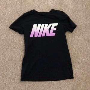 nike t shirt